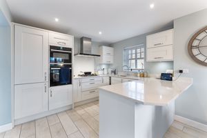 Living Kitchen/Diner- click for photo gallery